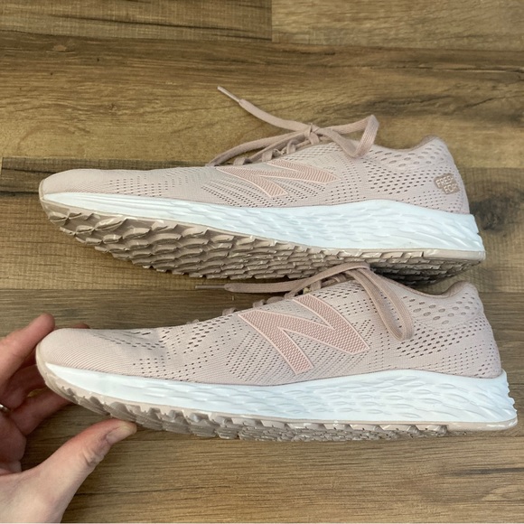 New Balance Women’s Fresh Foam Arishi V1 Charm - Picture 7 of 7